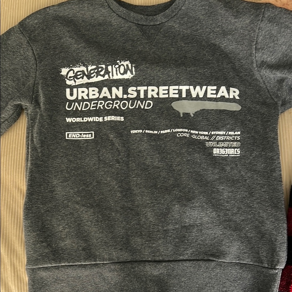 Gray Urban Streetwear Sweatshirt